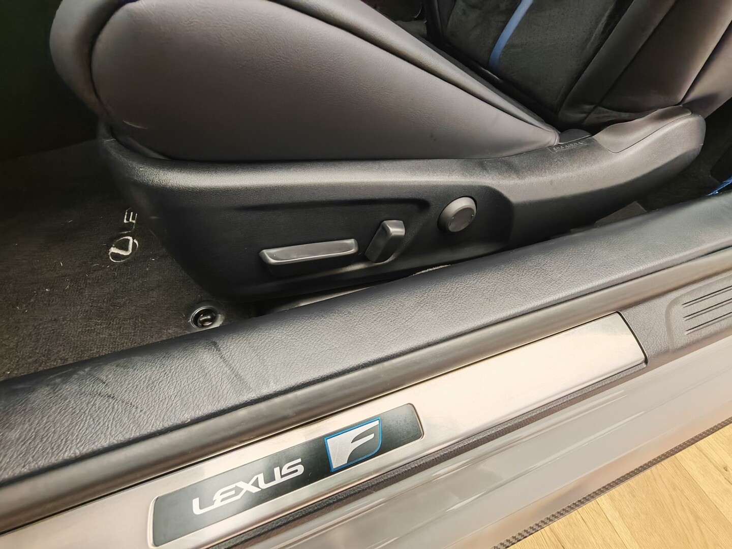 Lexus RC