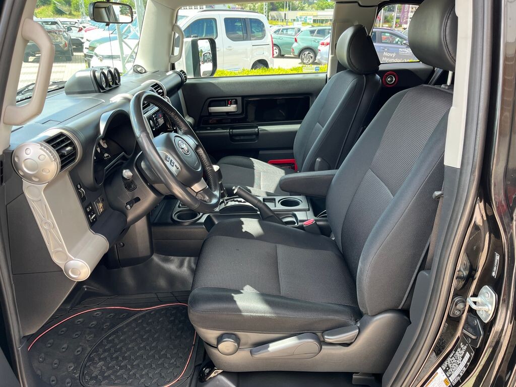 Toyota FJ