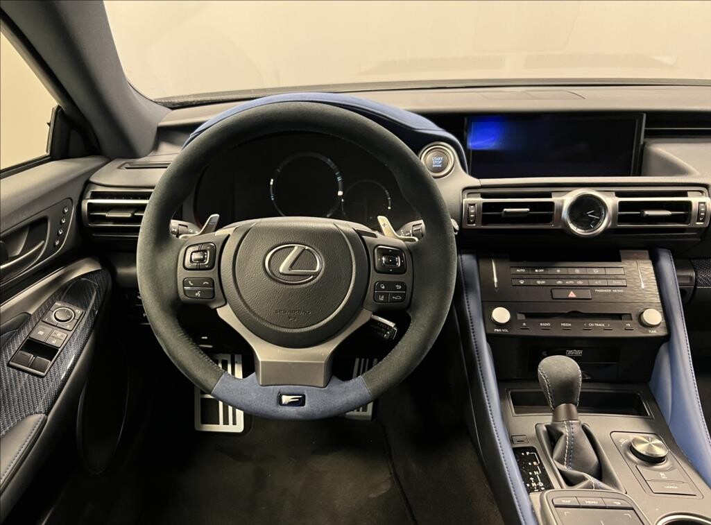 Lexus RC