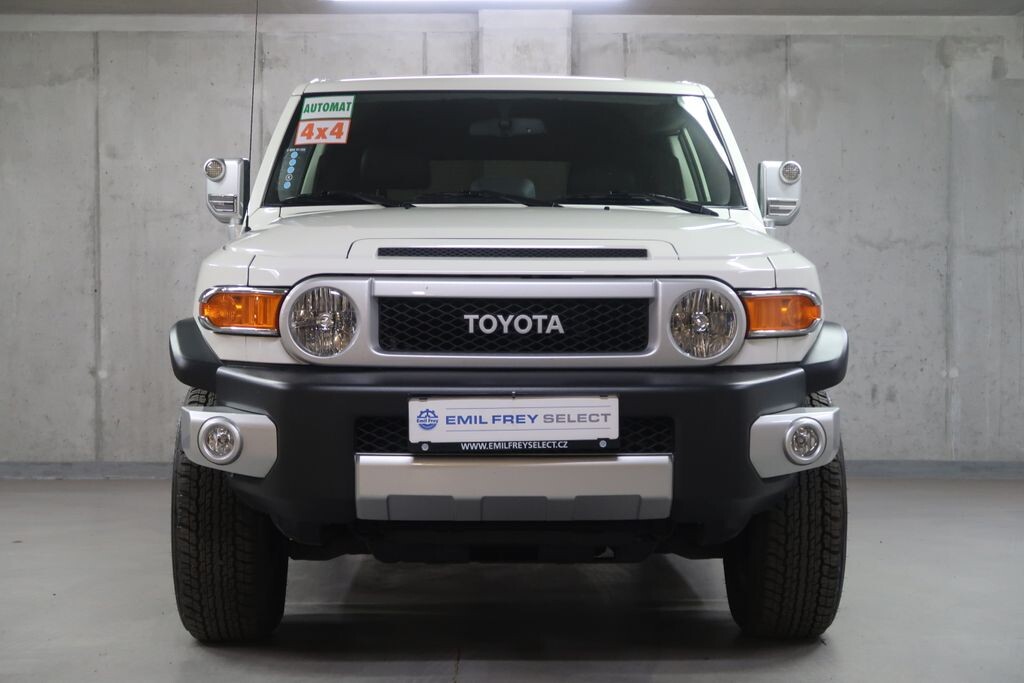 Toyota FJ