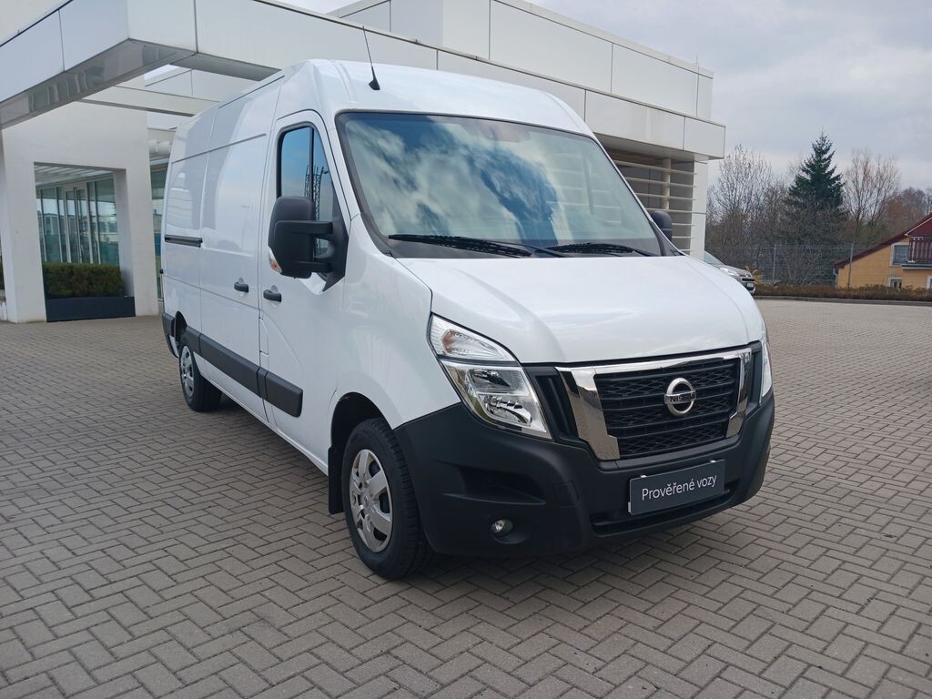 Nissan Interstar