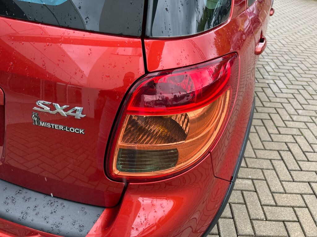 Suzuki SX4