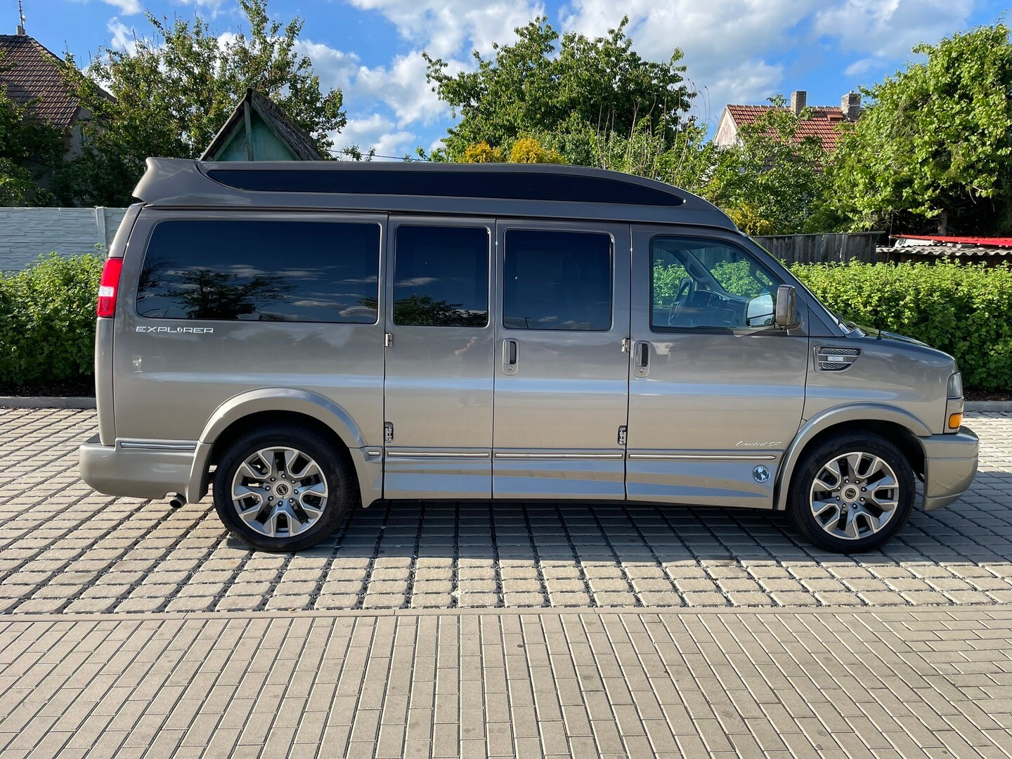 GMC Savana