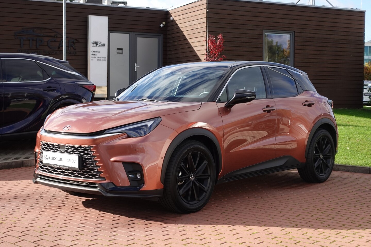 Lexus LBX