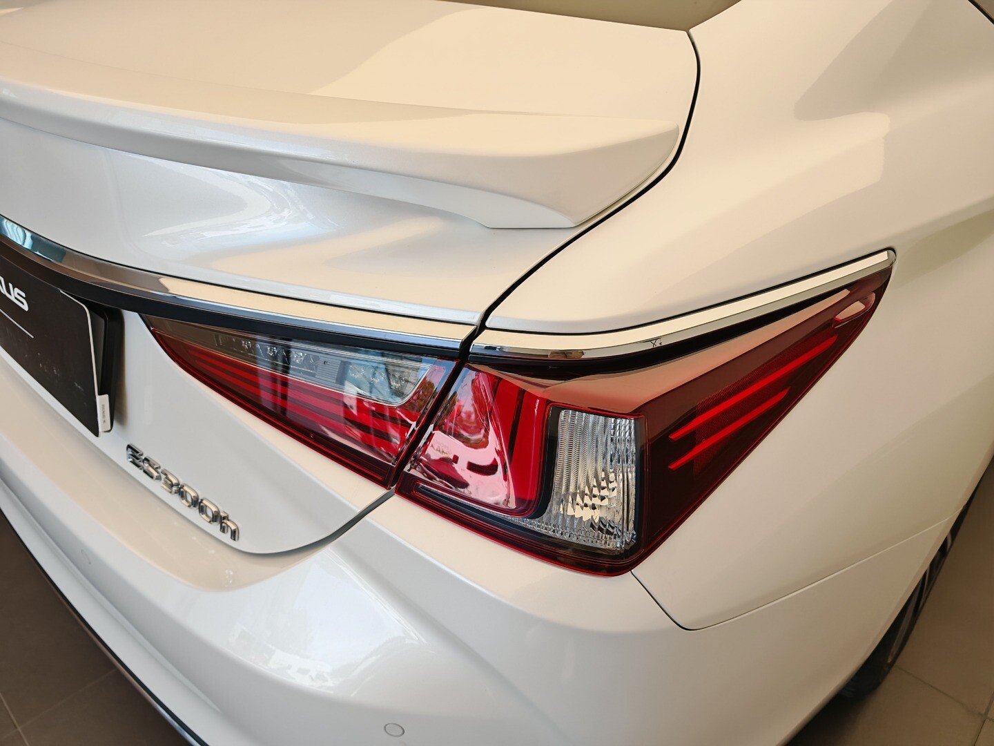 Lexus ES