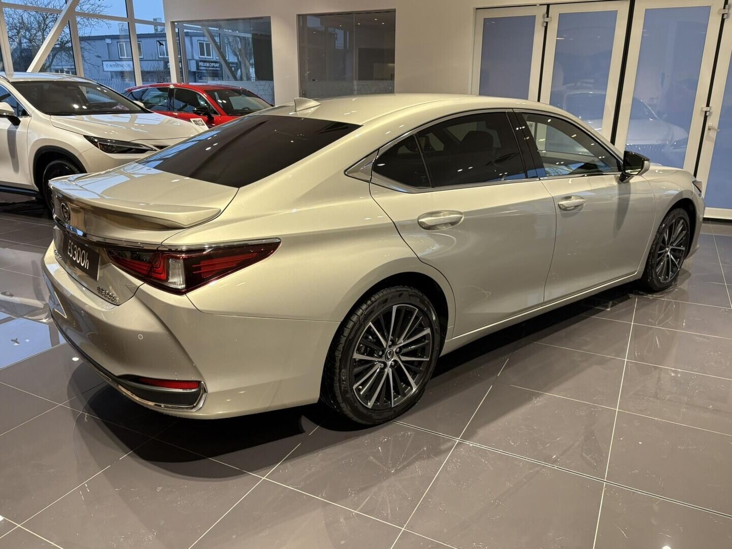 Lexus ES