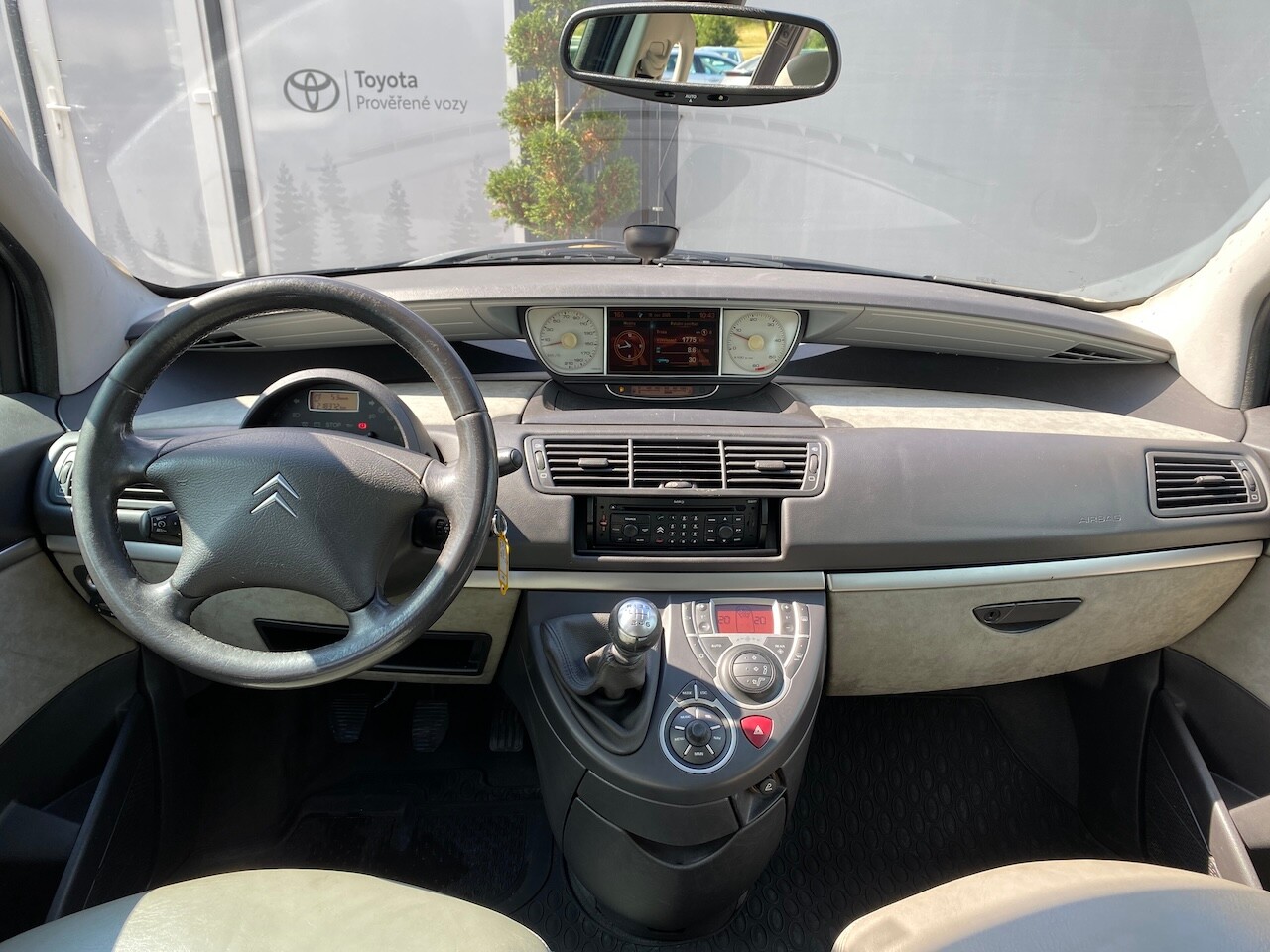 Citroën C8