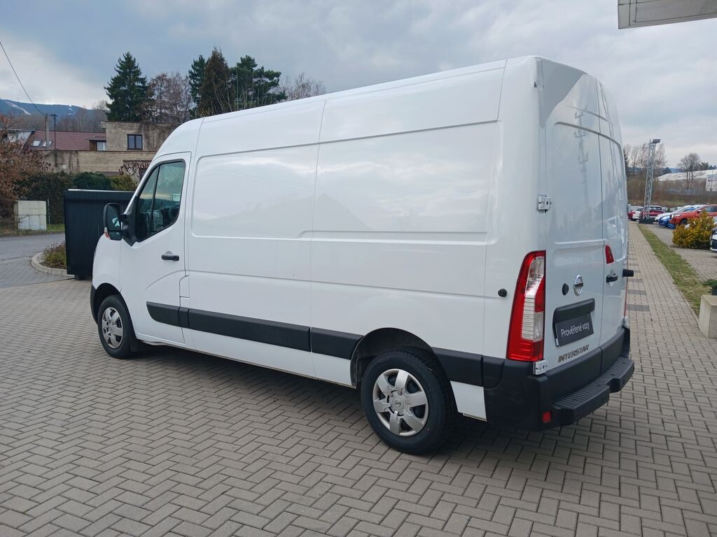 Nissan Interstar