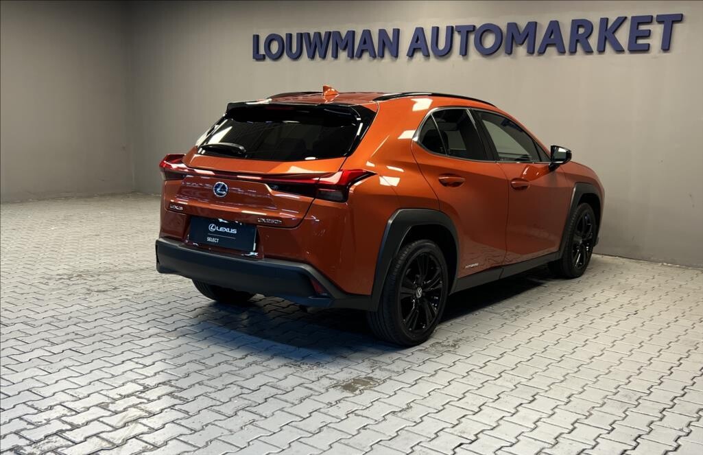 Lexus UX