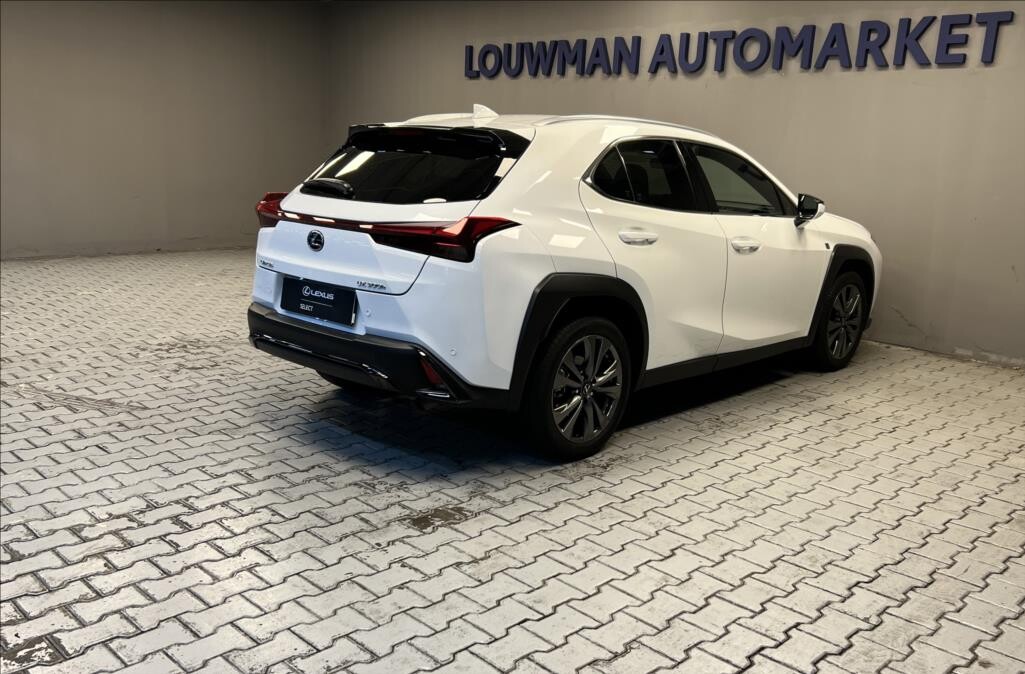 Lexus UX