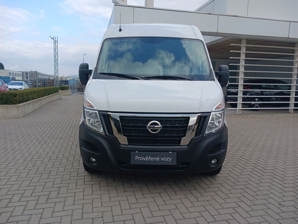 Nissan Interstar