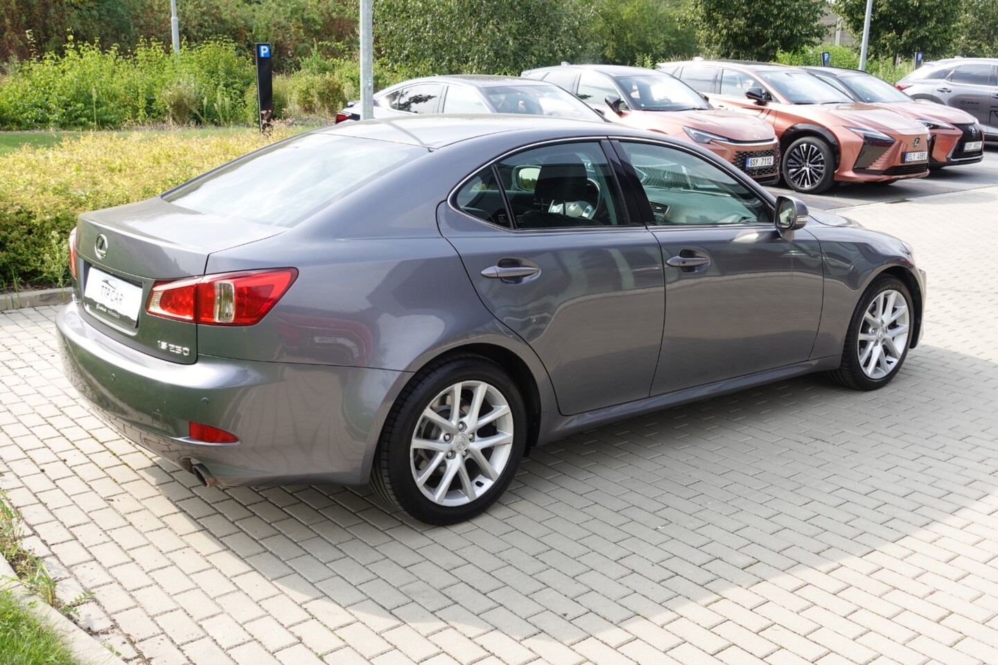Lexus IS