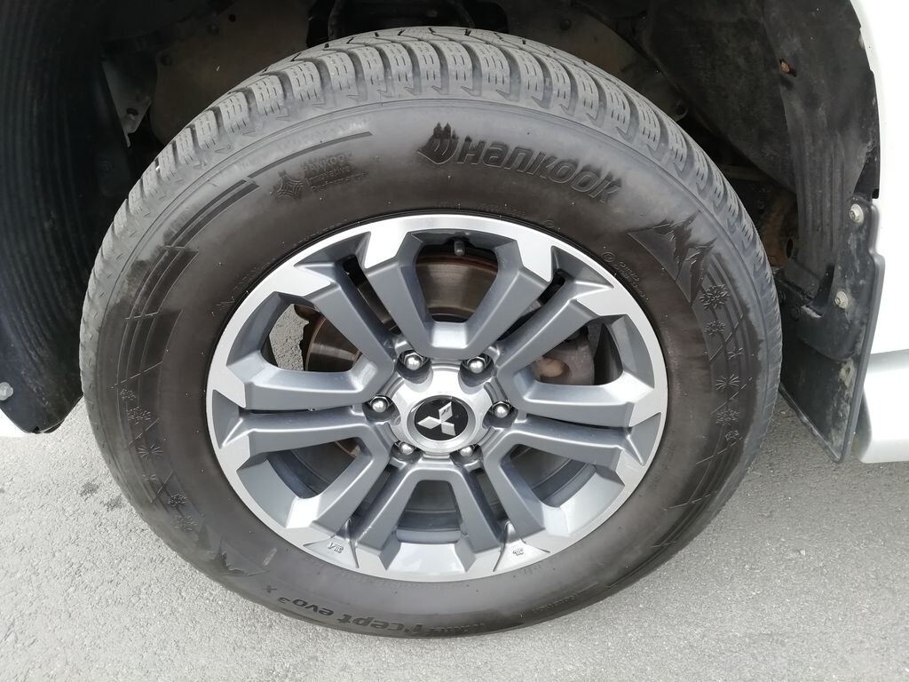 Mitsubishi L200