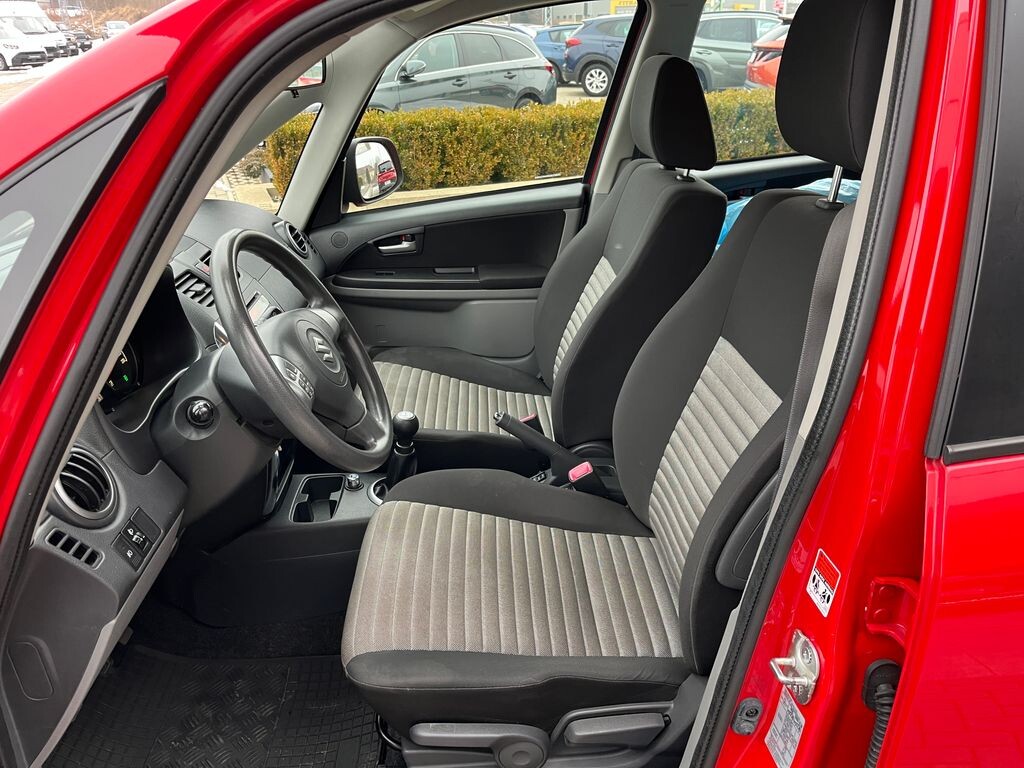 Suzuki SX4
