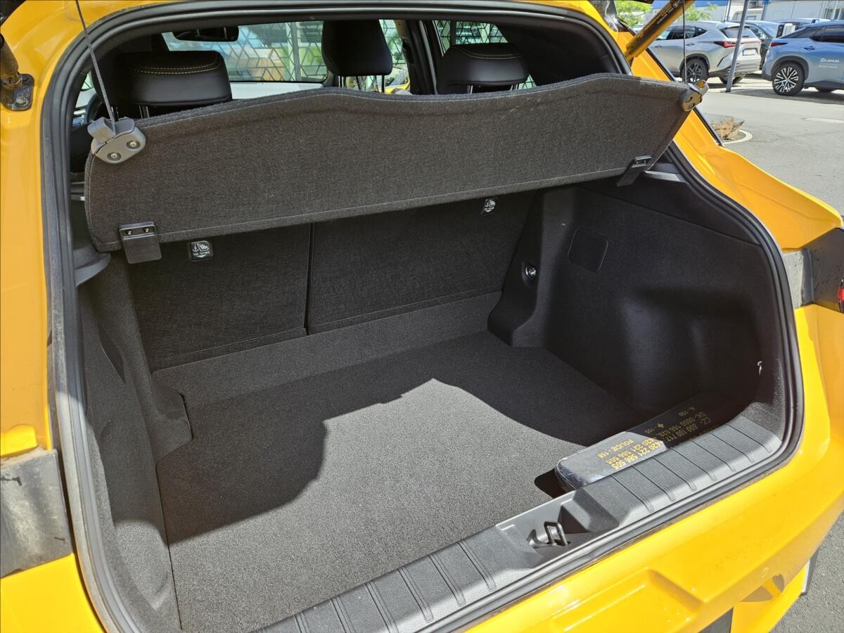 Lexus LBX