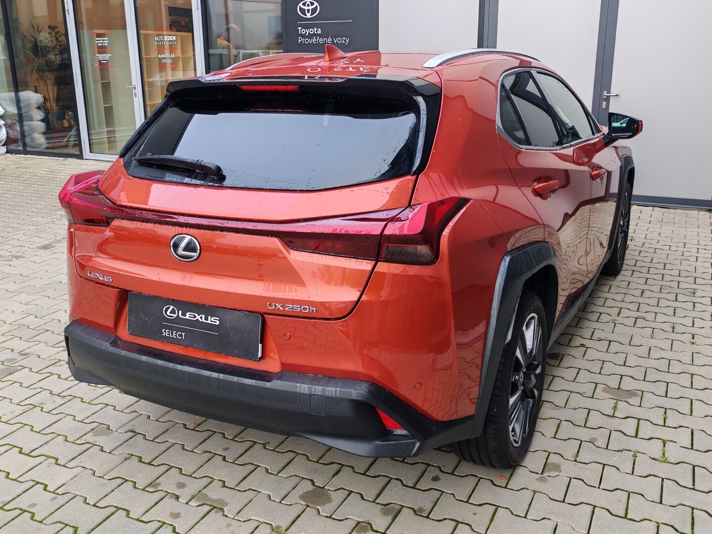 Lexus UX