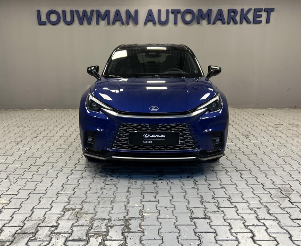 Lexus LBX