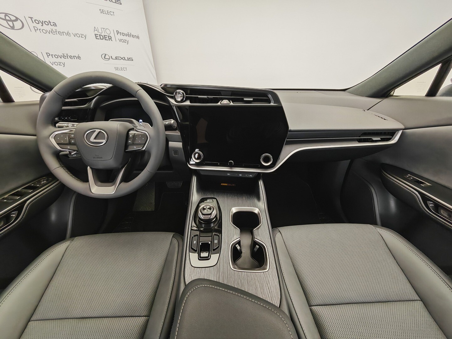 Lexus RZ