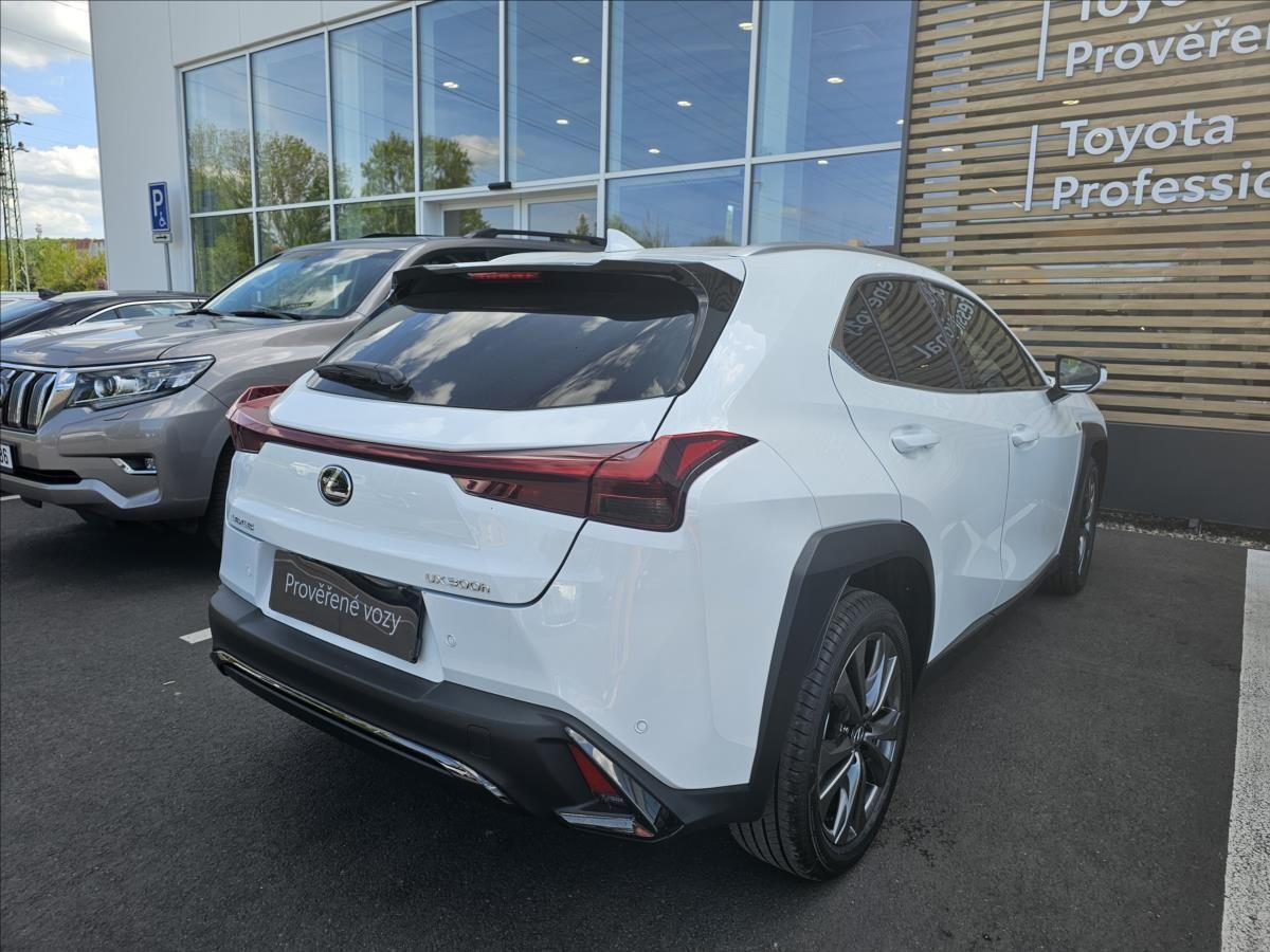 Lexus UX