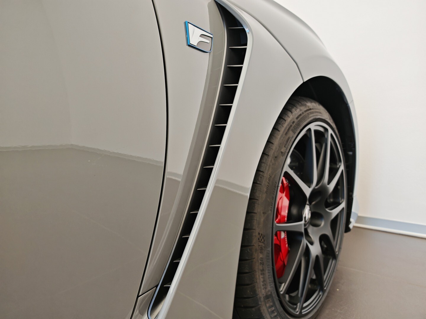 Lexus RC