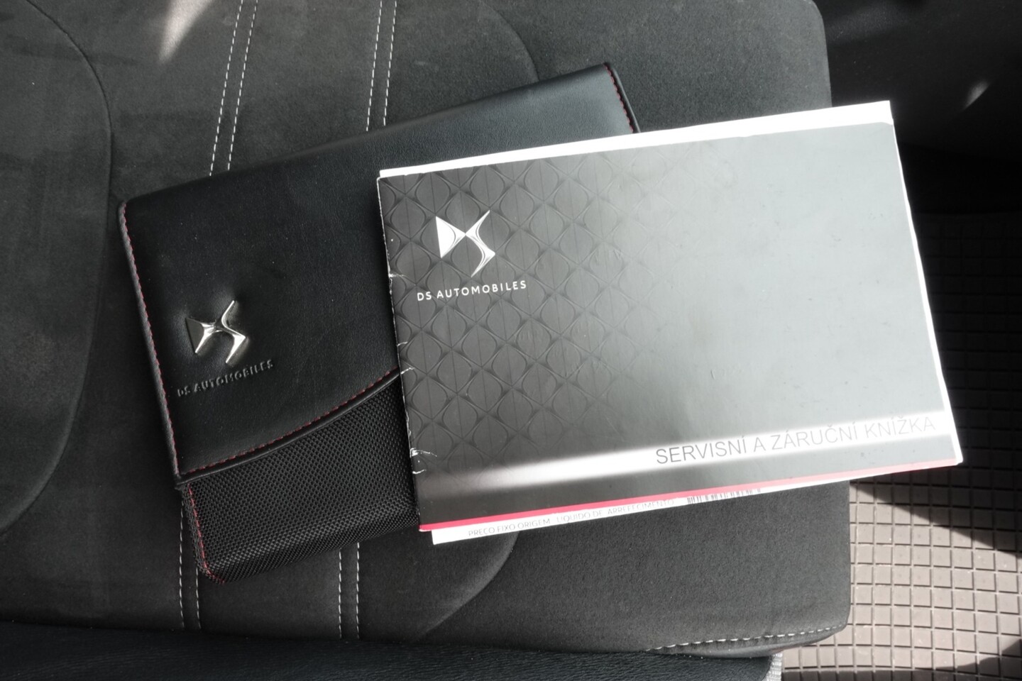 DS Automobiles DS 4