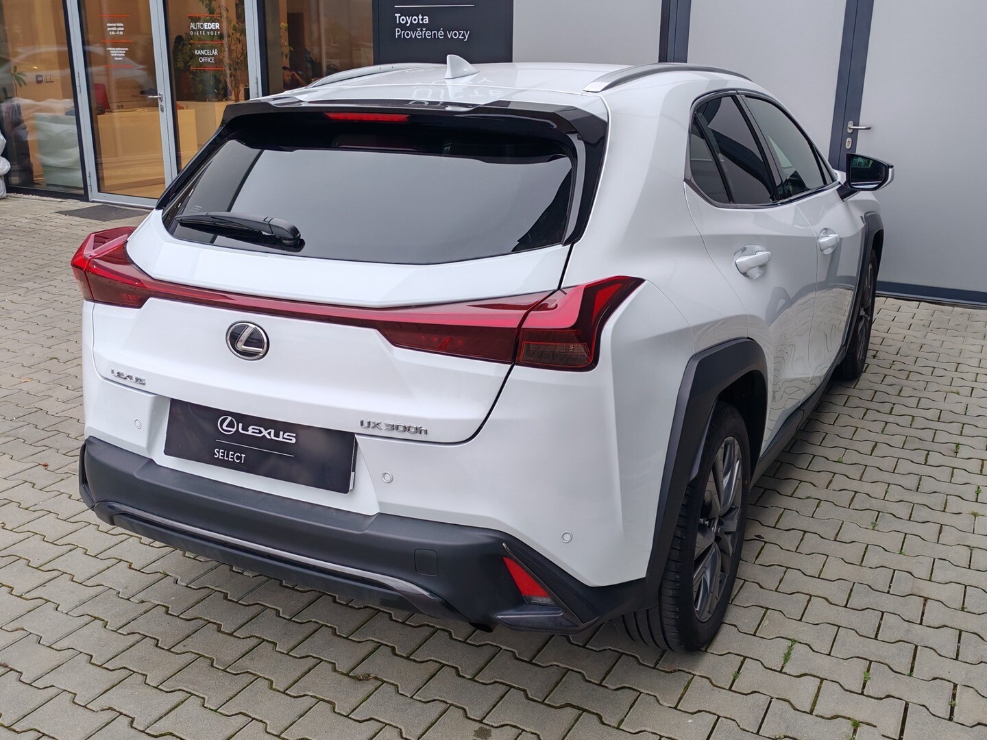 Lexus UX