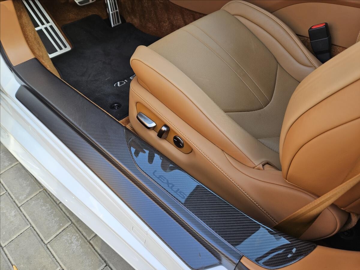 Lexus LC