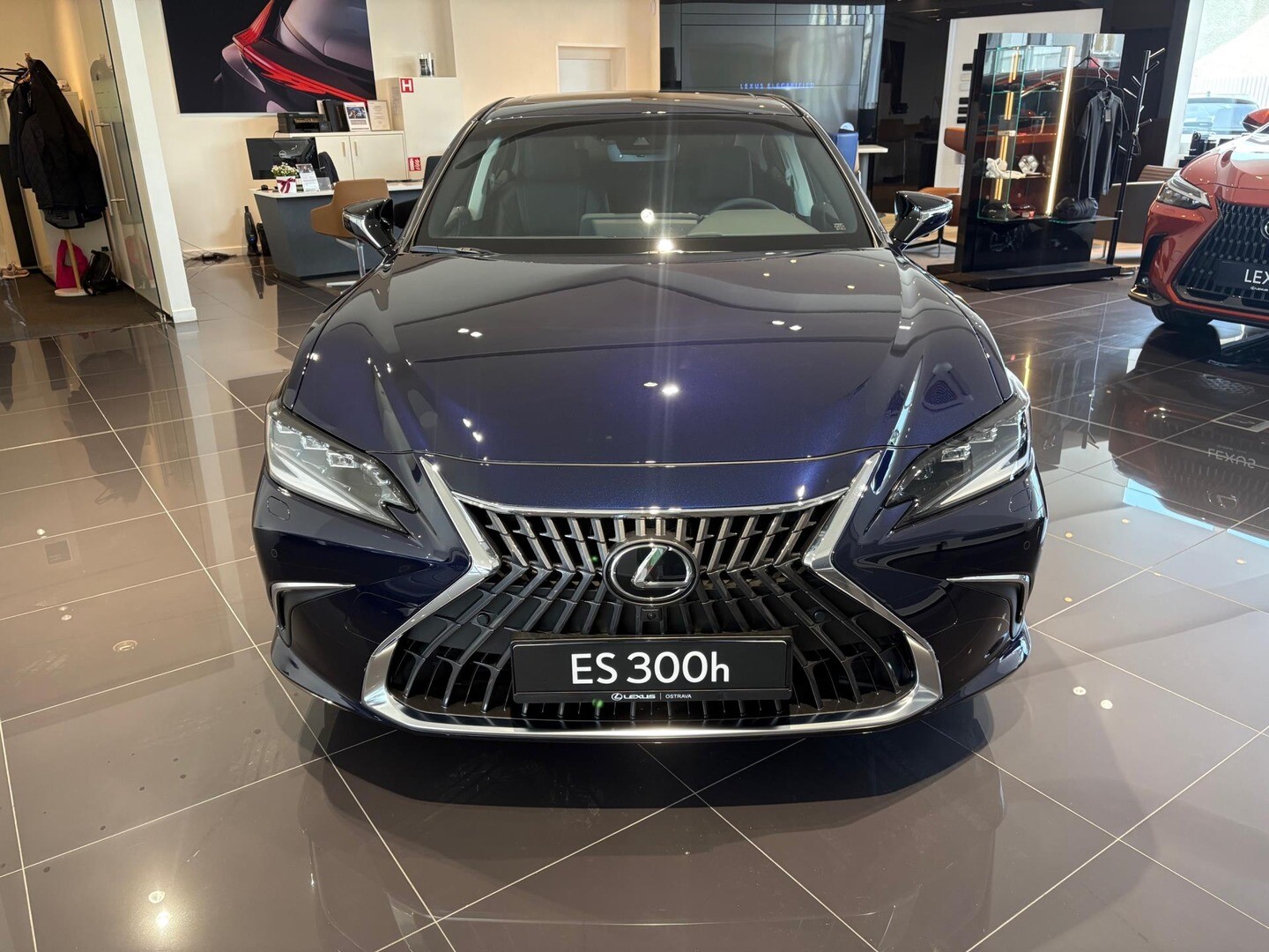 Lexus ES
