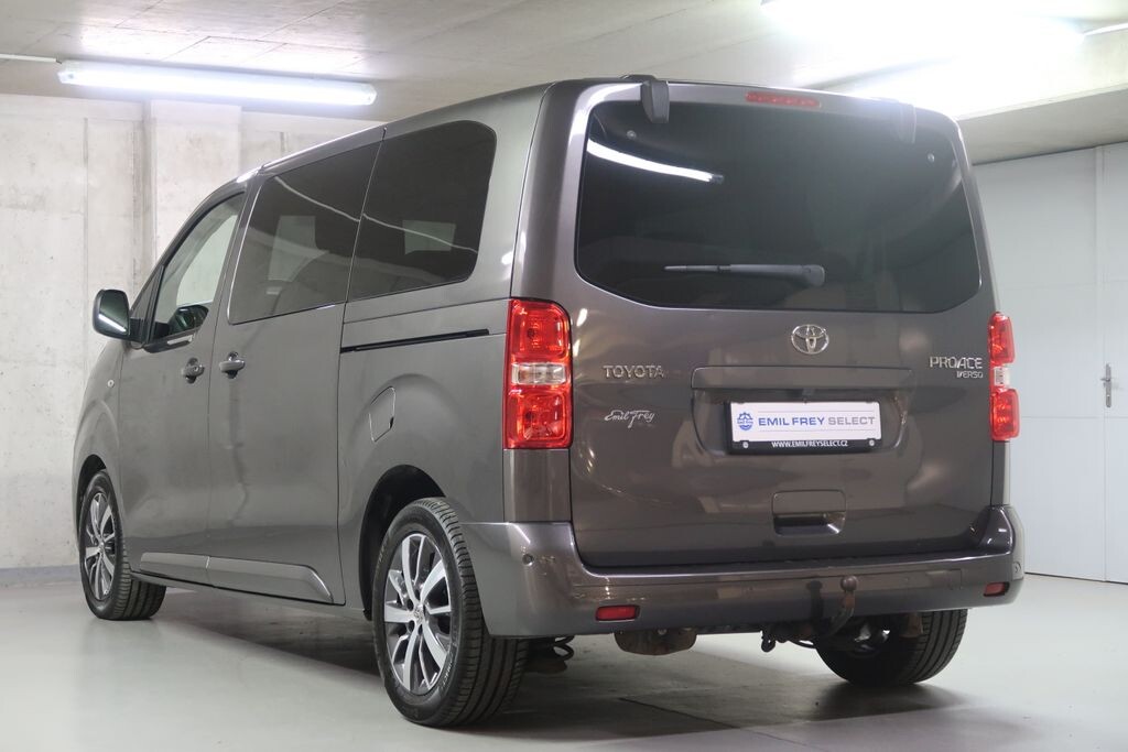 Toyota PROACE