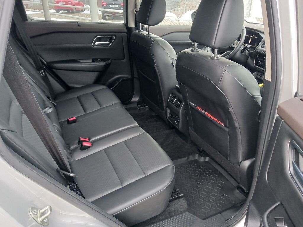 Nissan Další