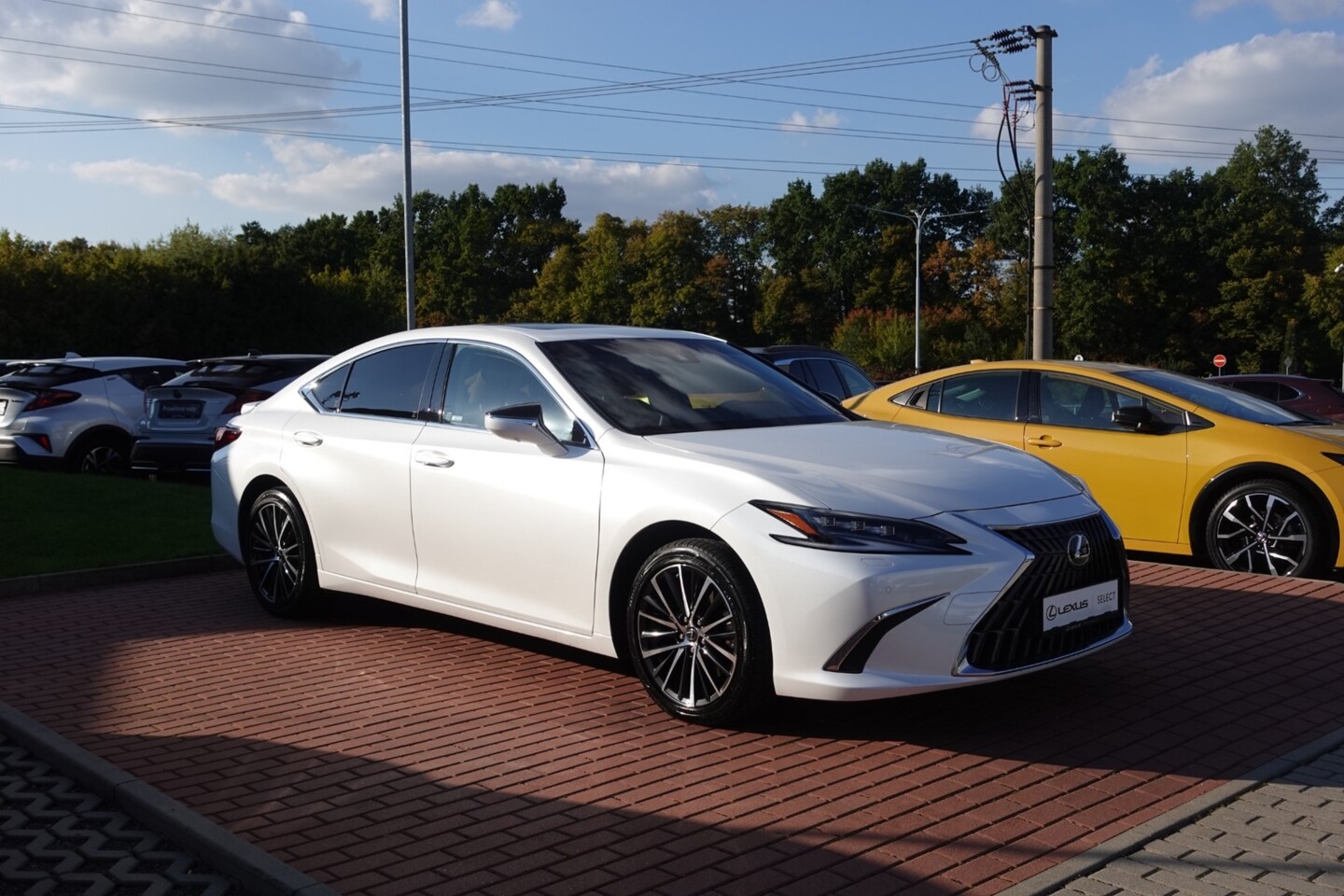 Lexus ES
