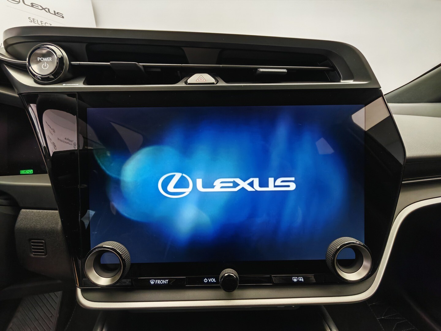 Lexus RZ