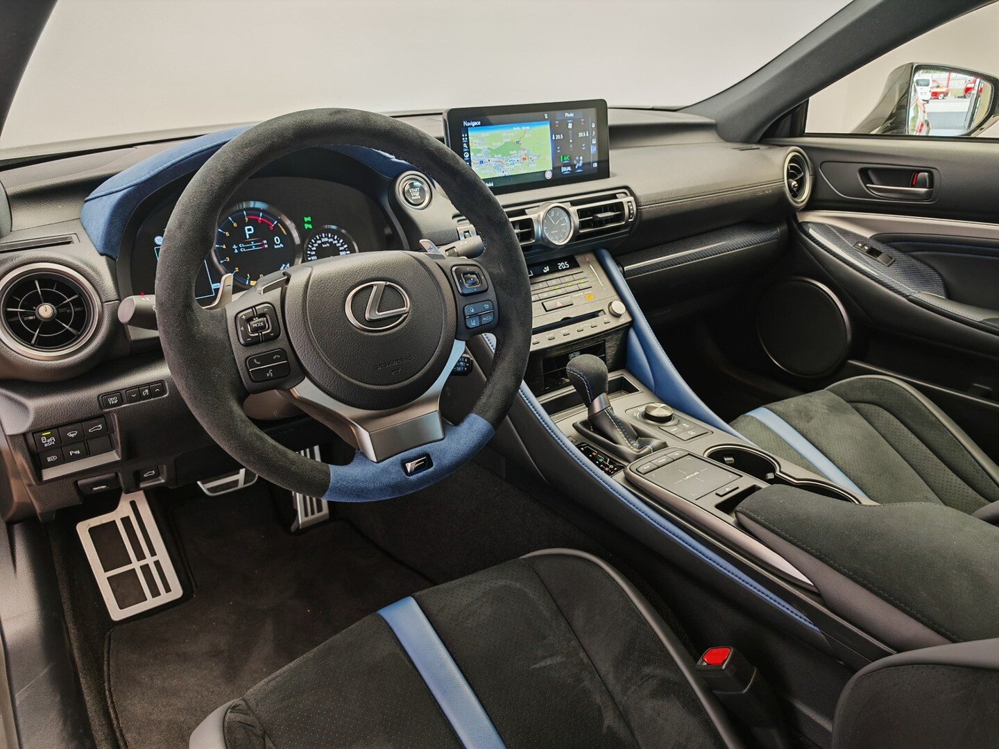 Lexus RC