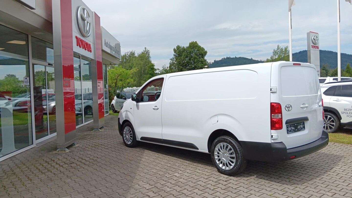 Toyota PROACE