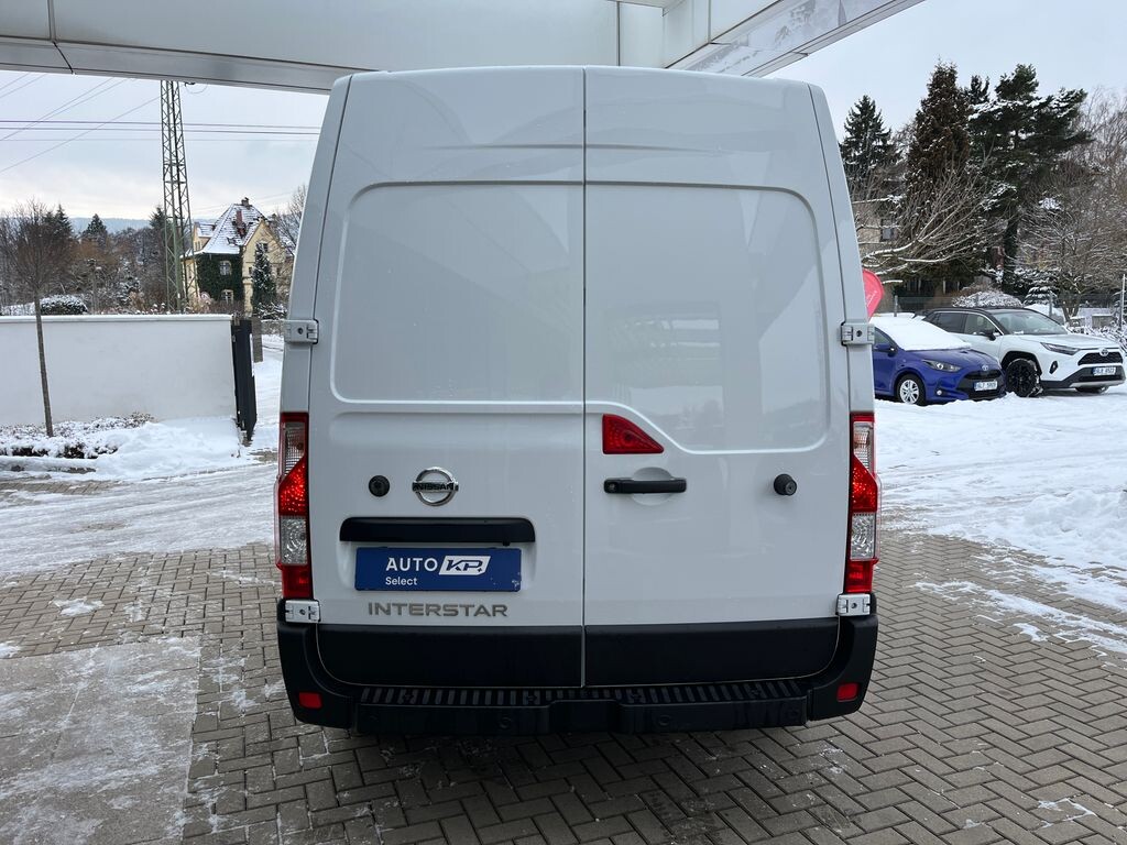 Nissan Interstar