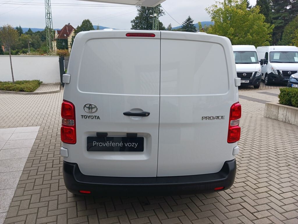 Toyota PROACE