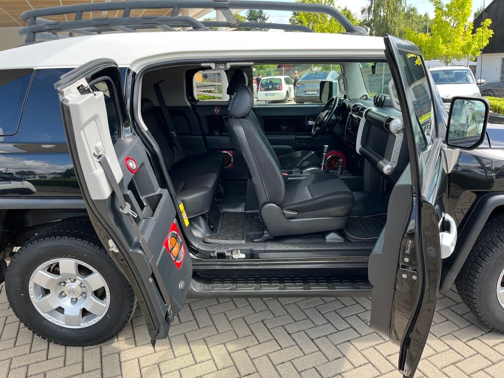 Toyota FJ