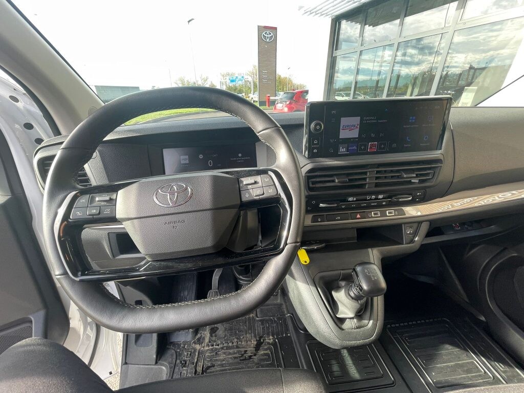 Toyota PROACE