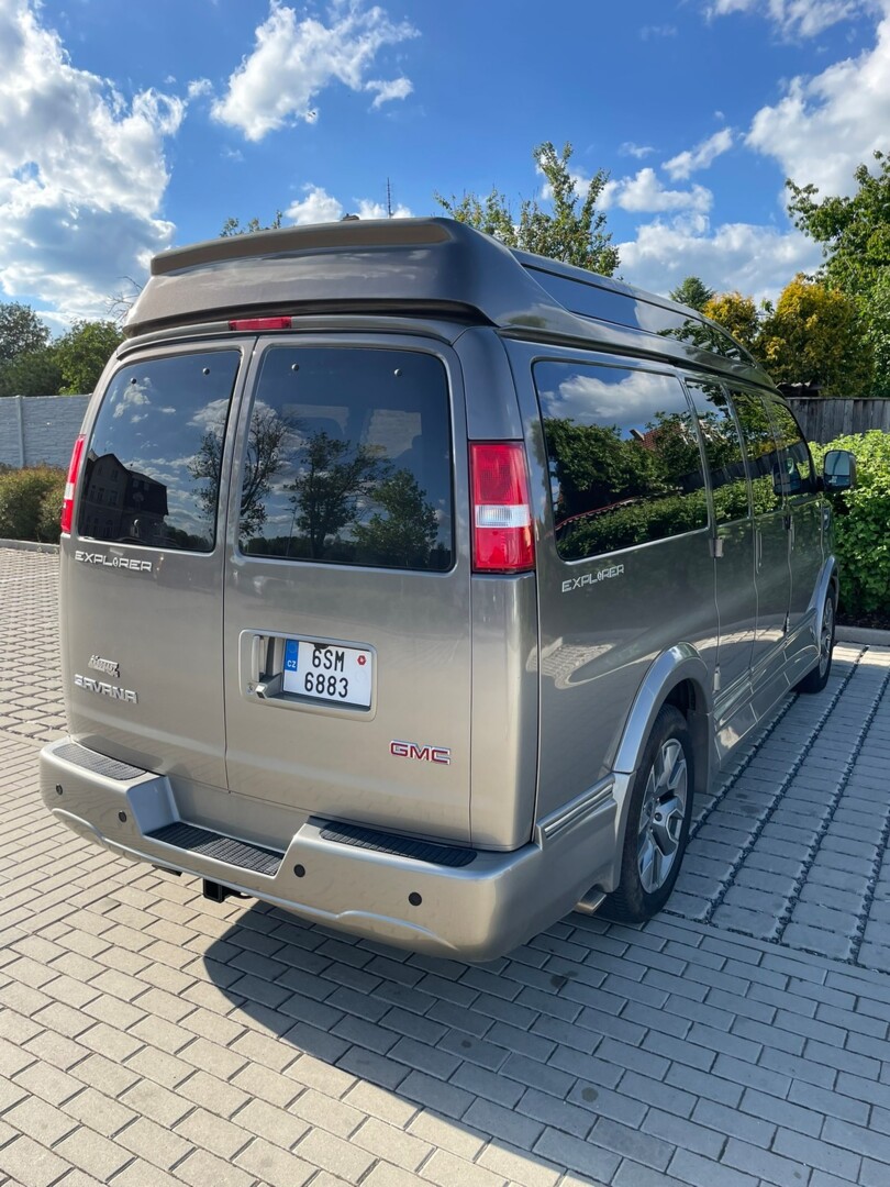 GMC Savana