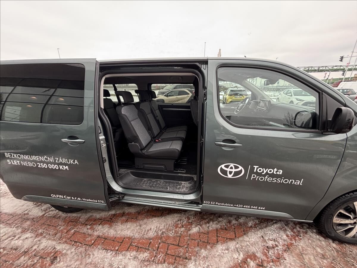 Toyota PROACE
