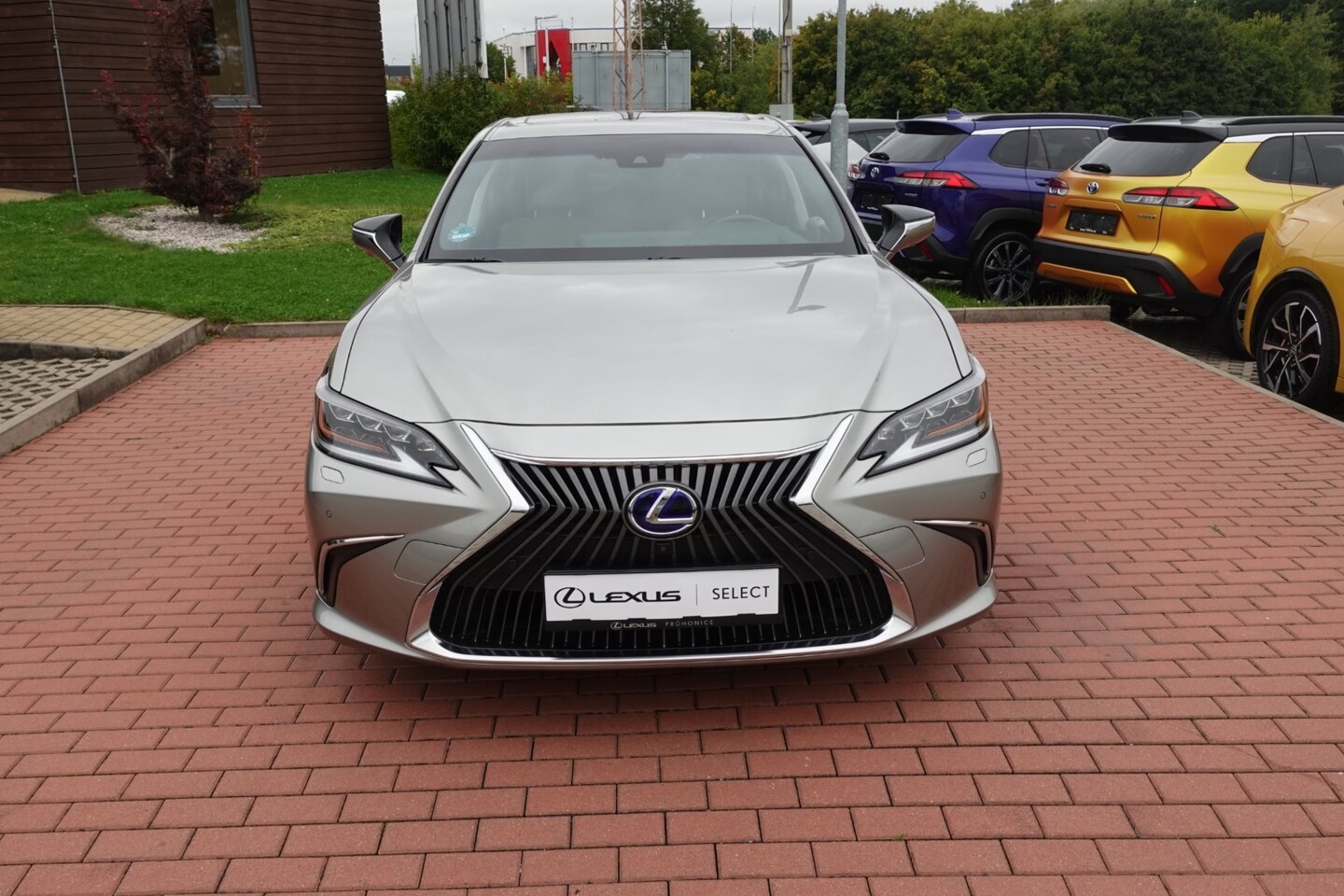 Lexus ES
