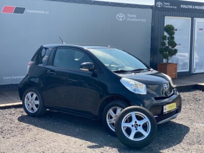Toyota iQ