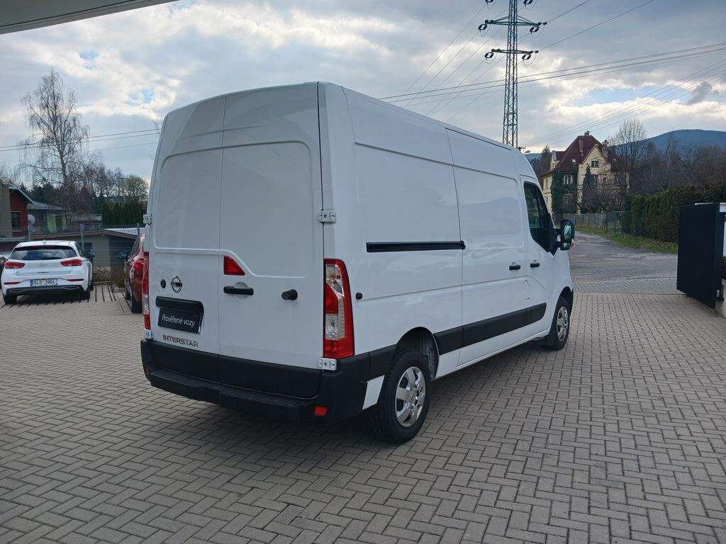 Nissan Interstar