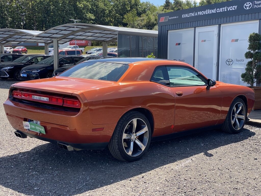 Dodge Challenger