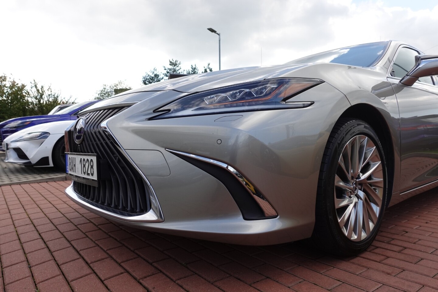 Lexus ES