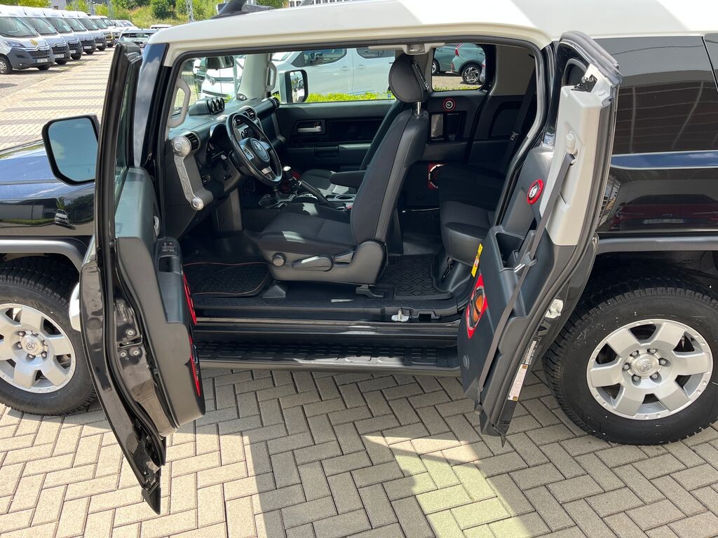 Toyota FJ