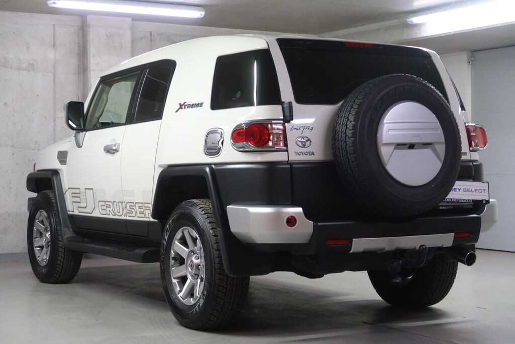 Toyota FJ