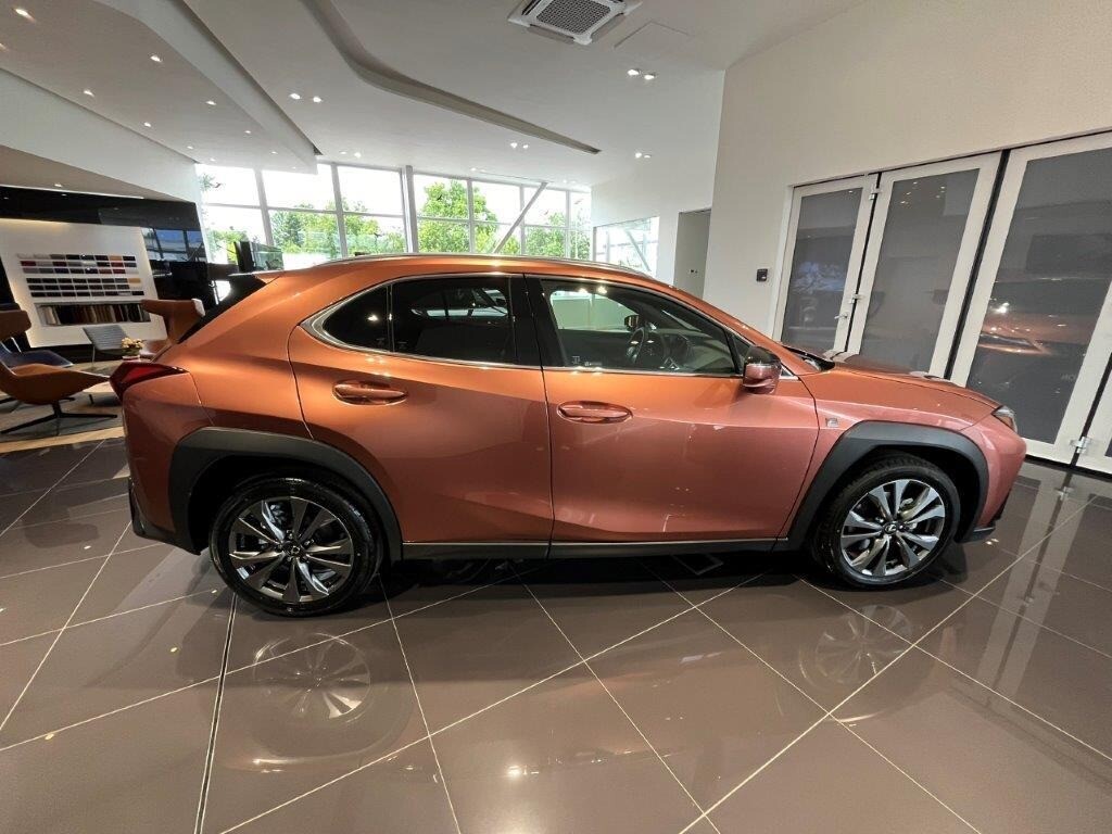 Lexus UX