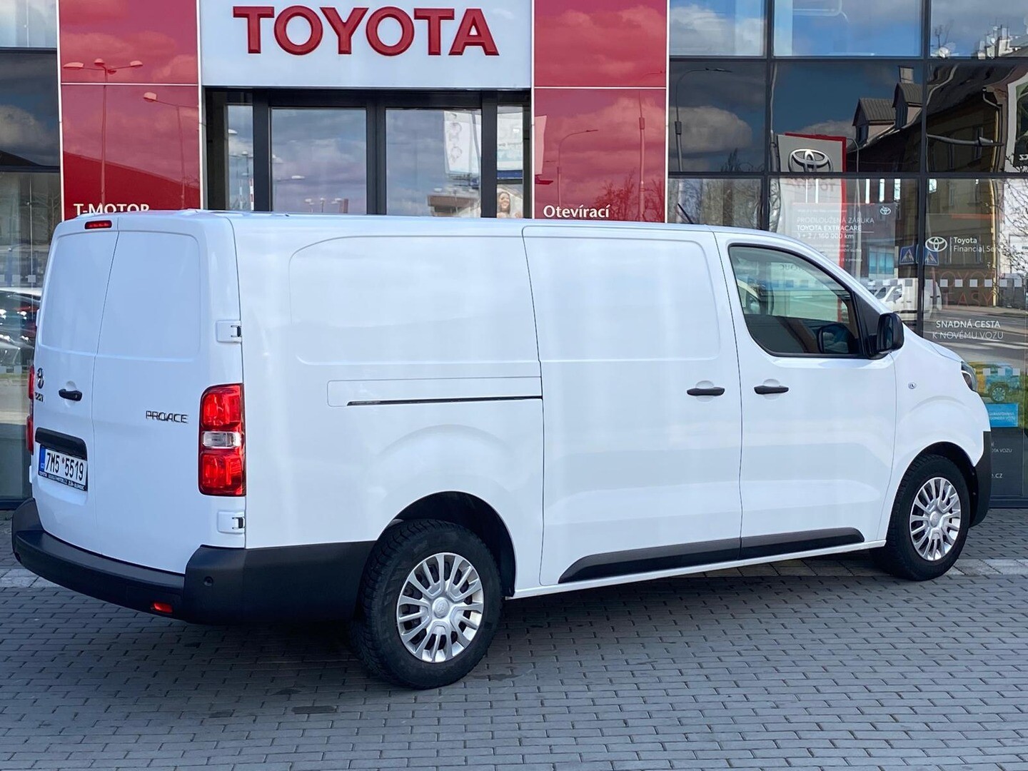 Toyota PROACE
