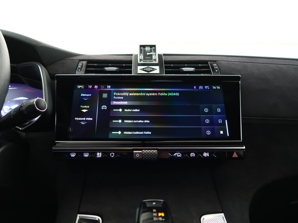 DS Automobiles DS 7 Crossback